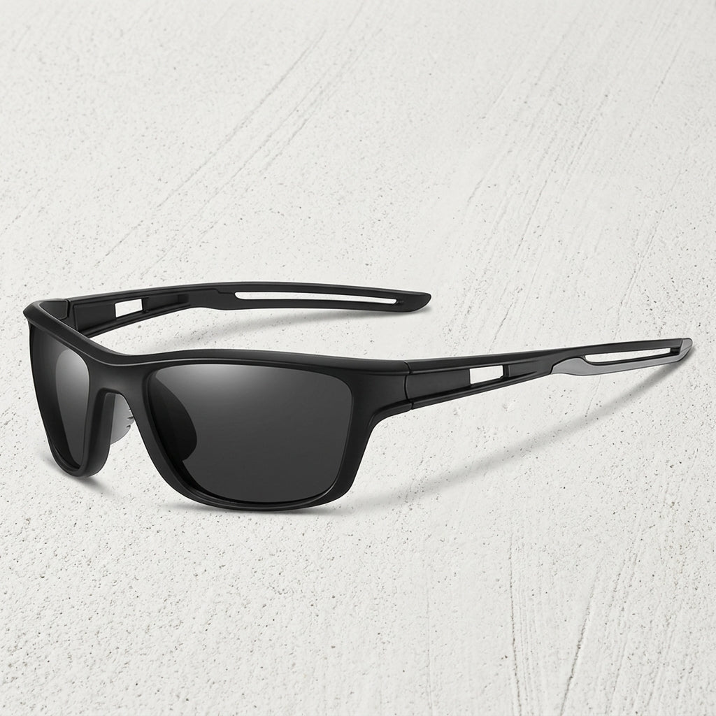 Black frame — Black lens