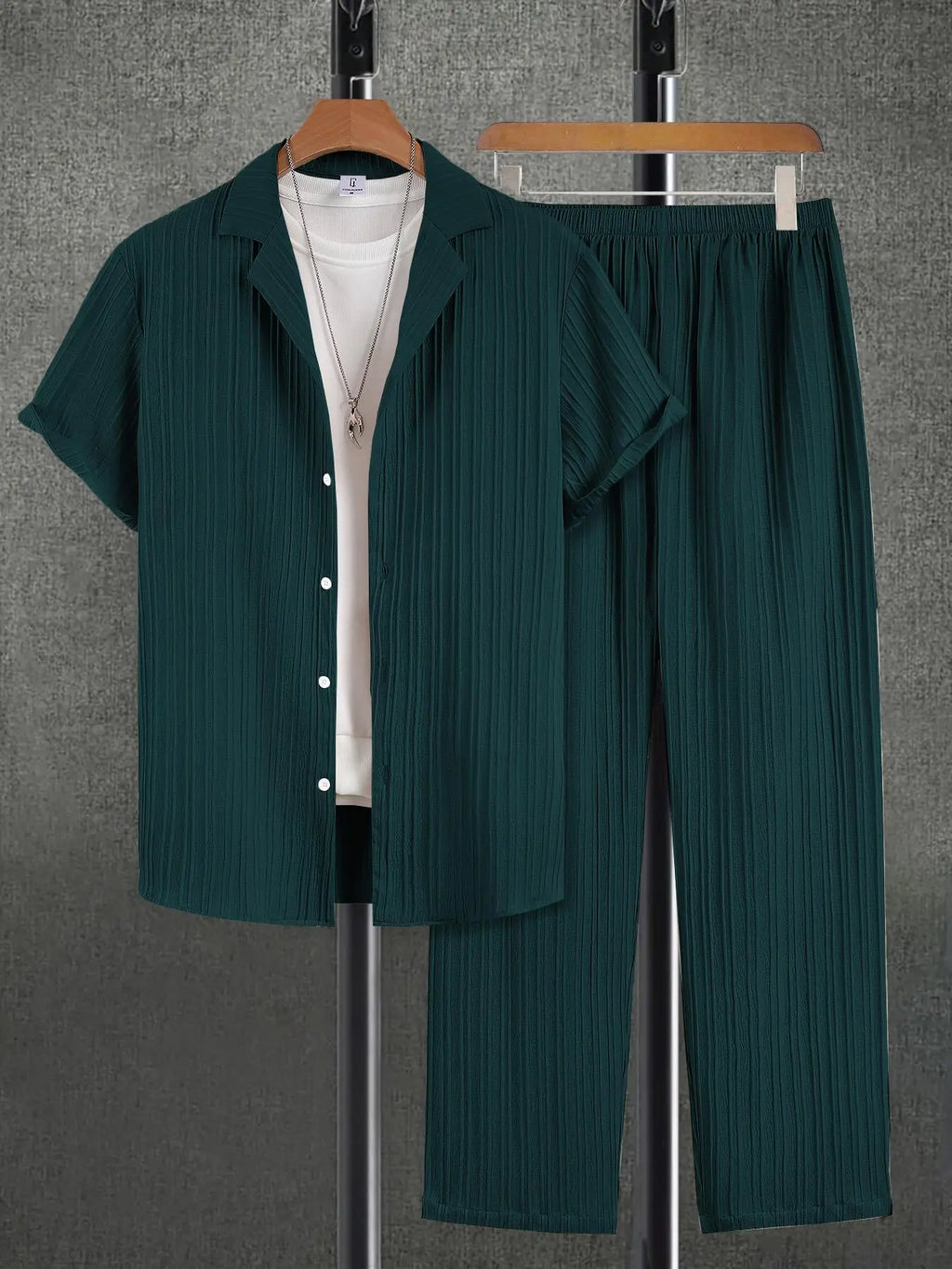 Montaire Pleated Resort Set
